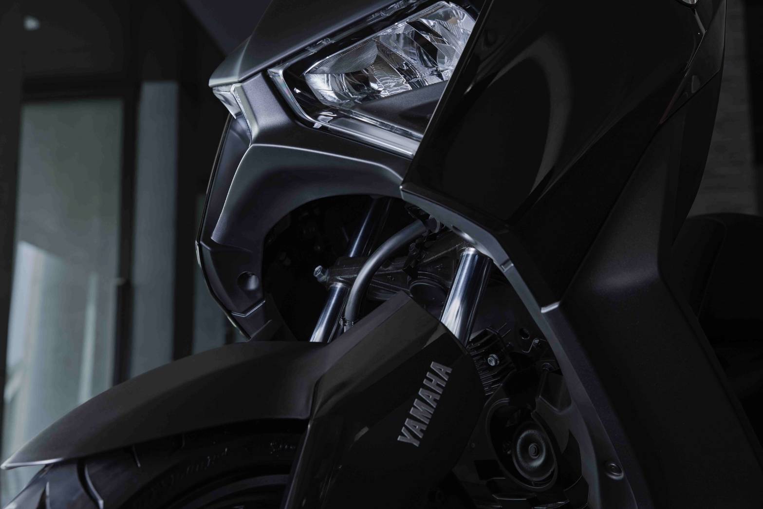 NEW XMAX CONNECTED… Follow the MAX MY PREMIUM SPORT, MY PRIDE…MY XMAX หนึ่งเดียวต้อง MAX…