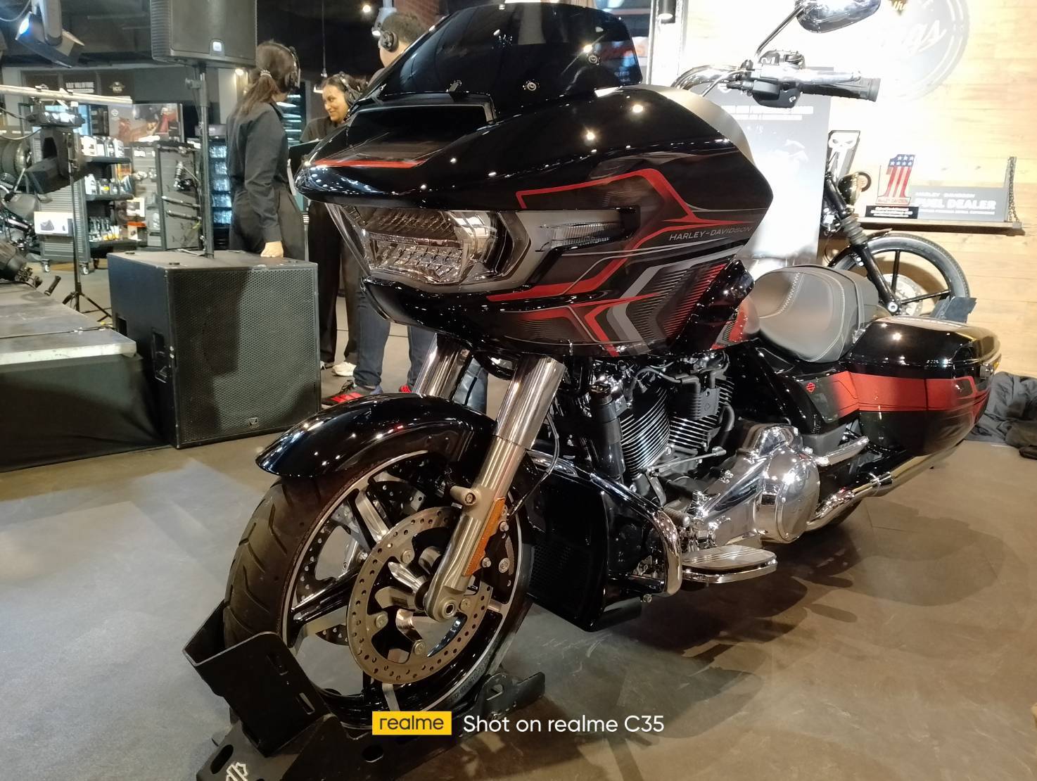 Harley-Davidson Asia & HUGSTICKERCUSTOM