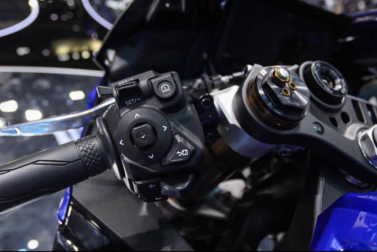 Yamaha YZF-R9 สุดยอดซูเปอร์สปอร์ตตระกูล R-Series