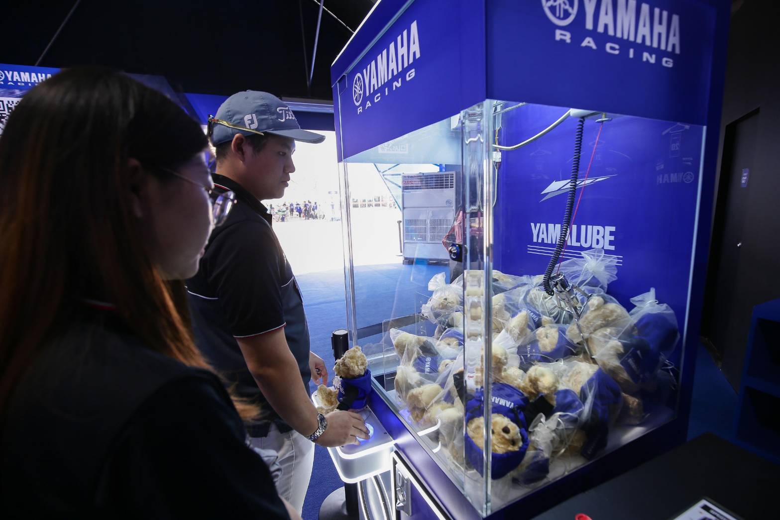 ยามาฮ่าเนรมิต YAMAHA GP PAVILION พร้อมรองรับแฟนมอเตอร์สปอร์ตทั่วโลก ในการแข่งขัน Thailand Grand Prix 2024 จัดเต็มกระทบไหล่ 2 นักแข่งระดับโลก