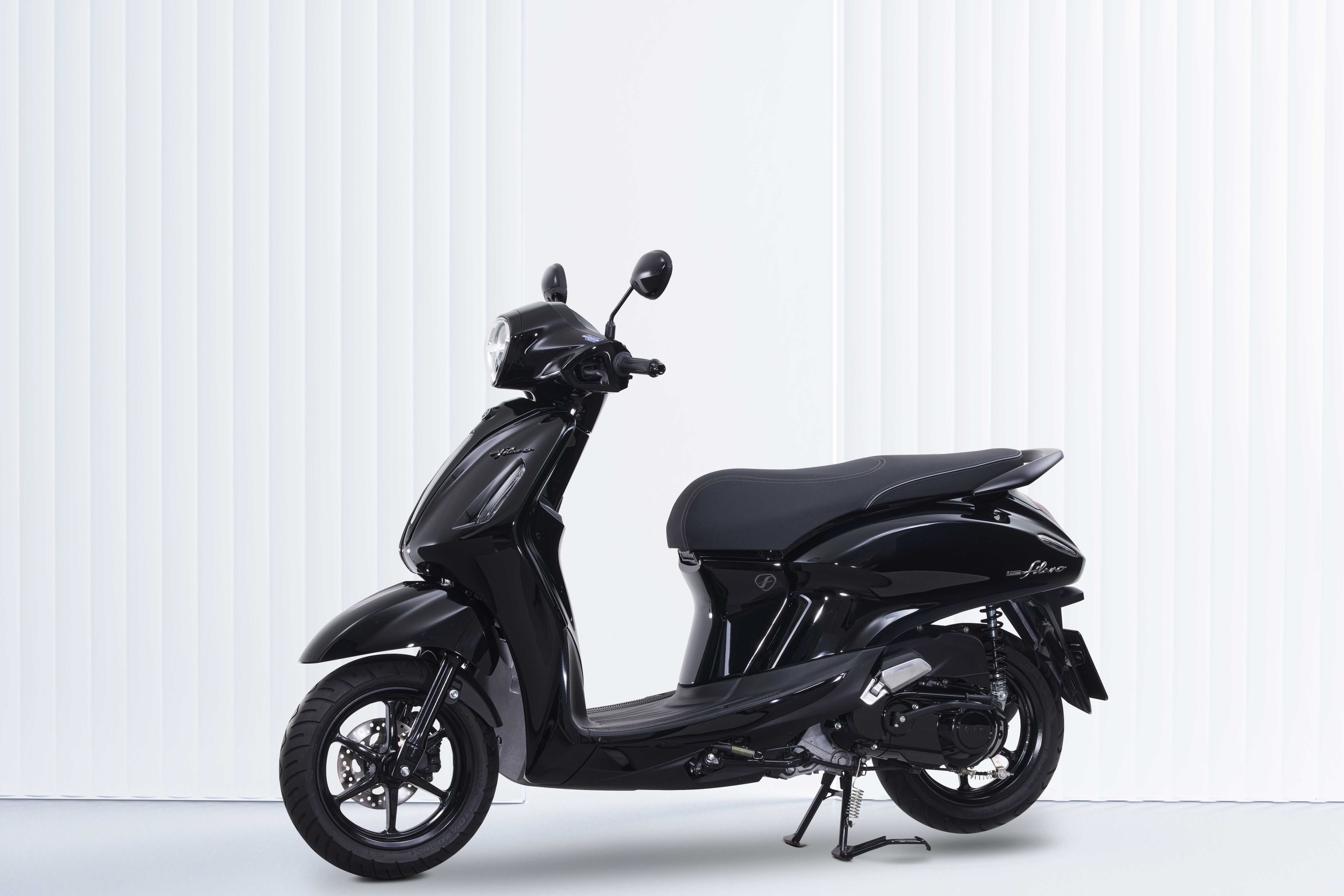 ยามาฮ่าเติมเฉดใหม่แห่งความคลาสให้ YAMAHA GRAND FILANO HYBRID